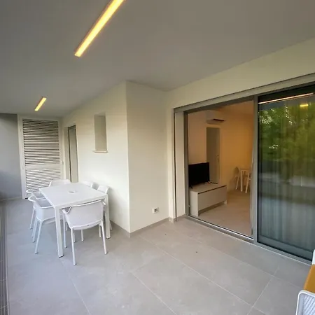 Cozy 300 M From The Sea Апартаменты *